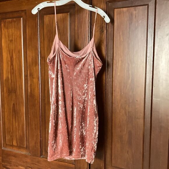 Ecote pink sleeveless spaghetti strap lined crushed velvet mini dress size L - Picture 2 of 8